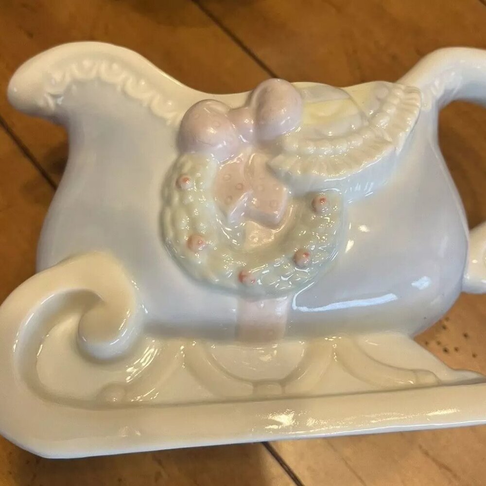 ENESCO 1994 Precious Moments SUGAR TOWN Sleigh Sled Teapot 7.5 Inches Couple - Picture 6 of 6